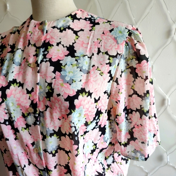 Spring Vintage Floral Blouse / Tie Up Waist / Black/Pink/Blue / Sz 10/12 - Picture 2 of 6